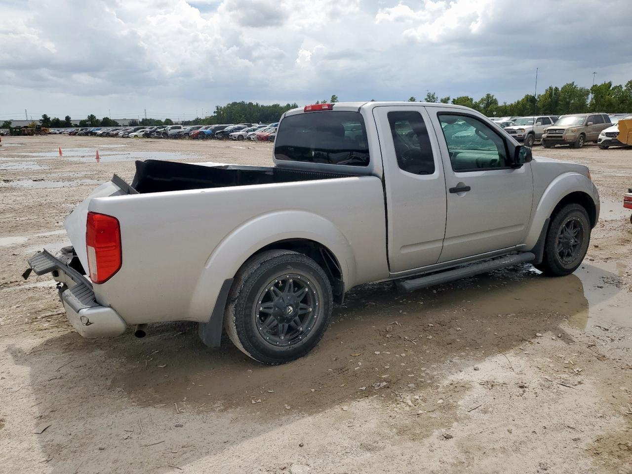 2017 NISSAN Frontier