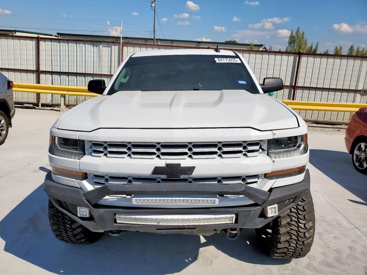 2018 CHEVROLET Silverado