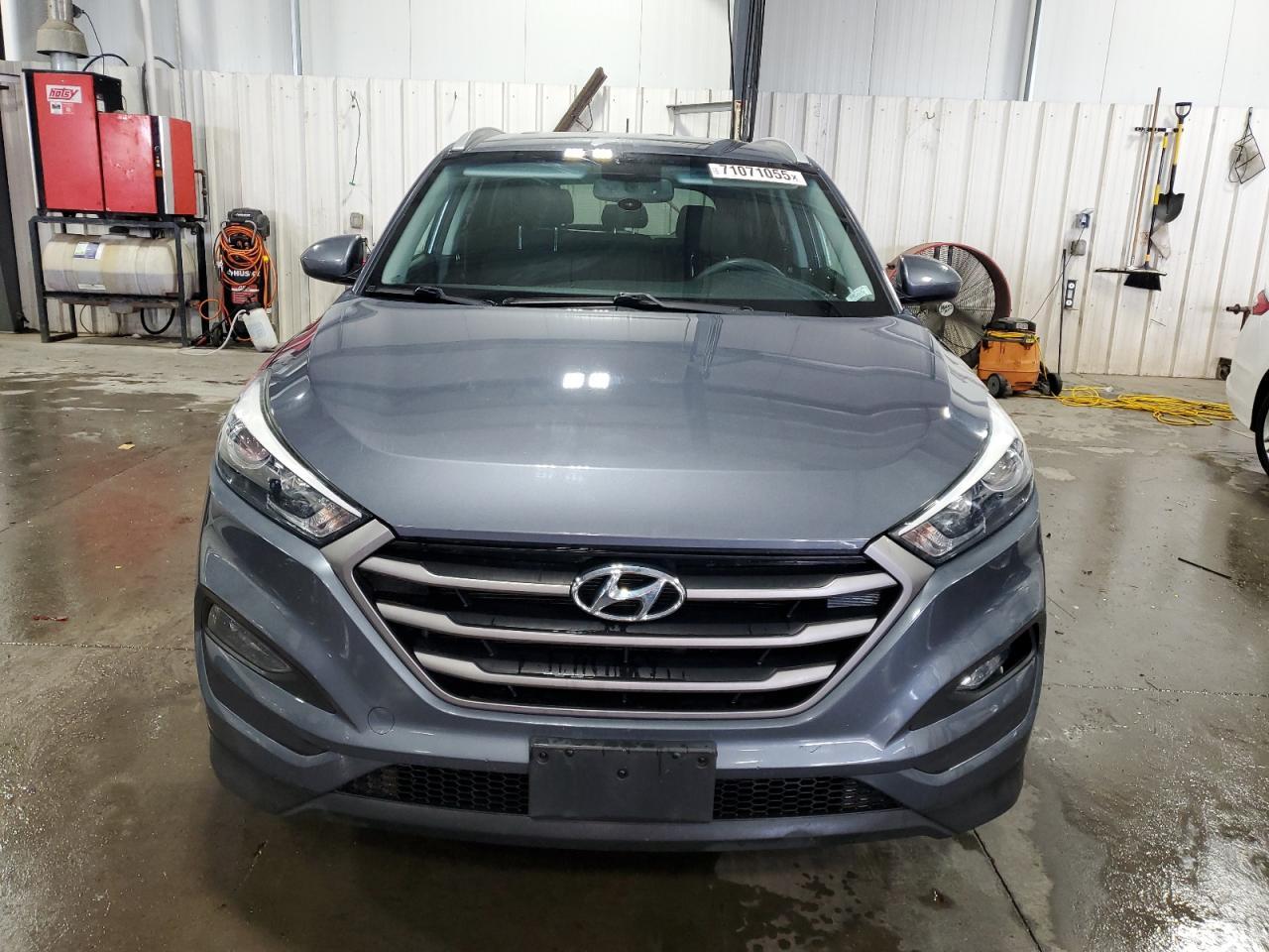 2016 HYUNDAI TUCSON