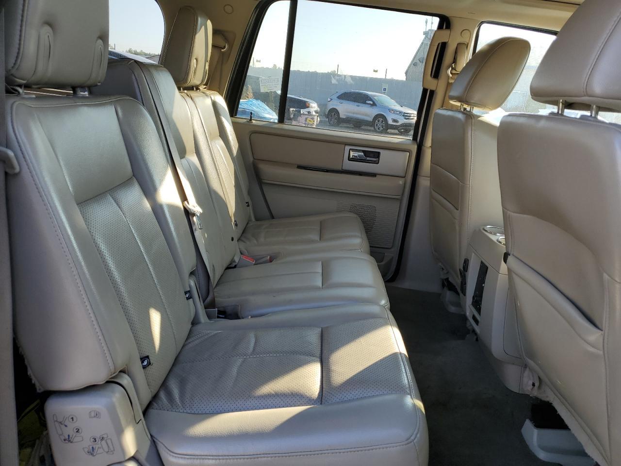 2013 FORD Expedition