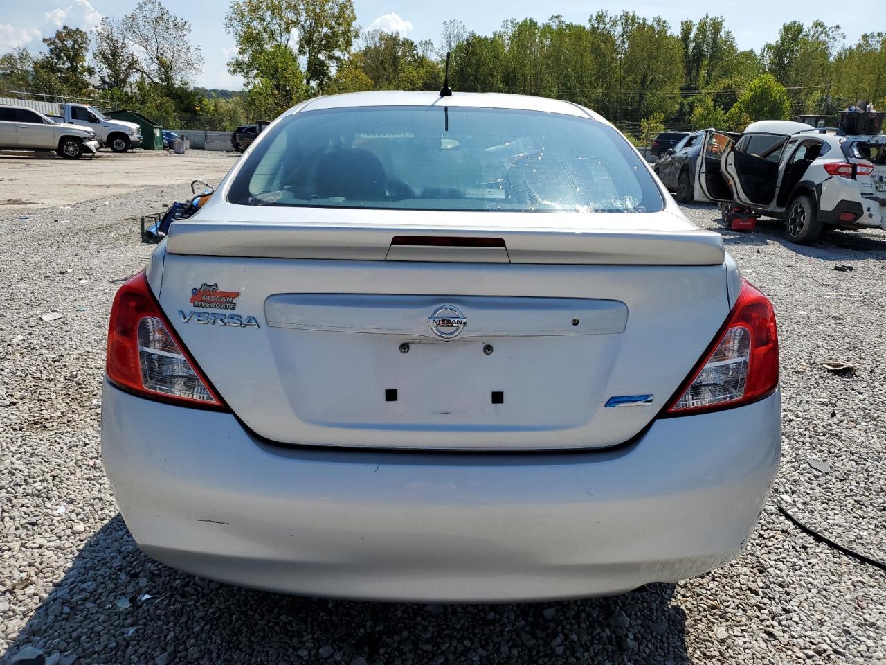 2013 NISSAN VERSA