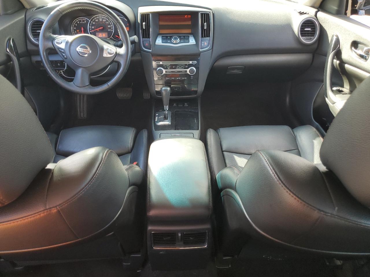 2011 NISSAN Maxima