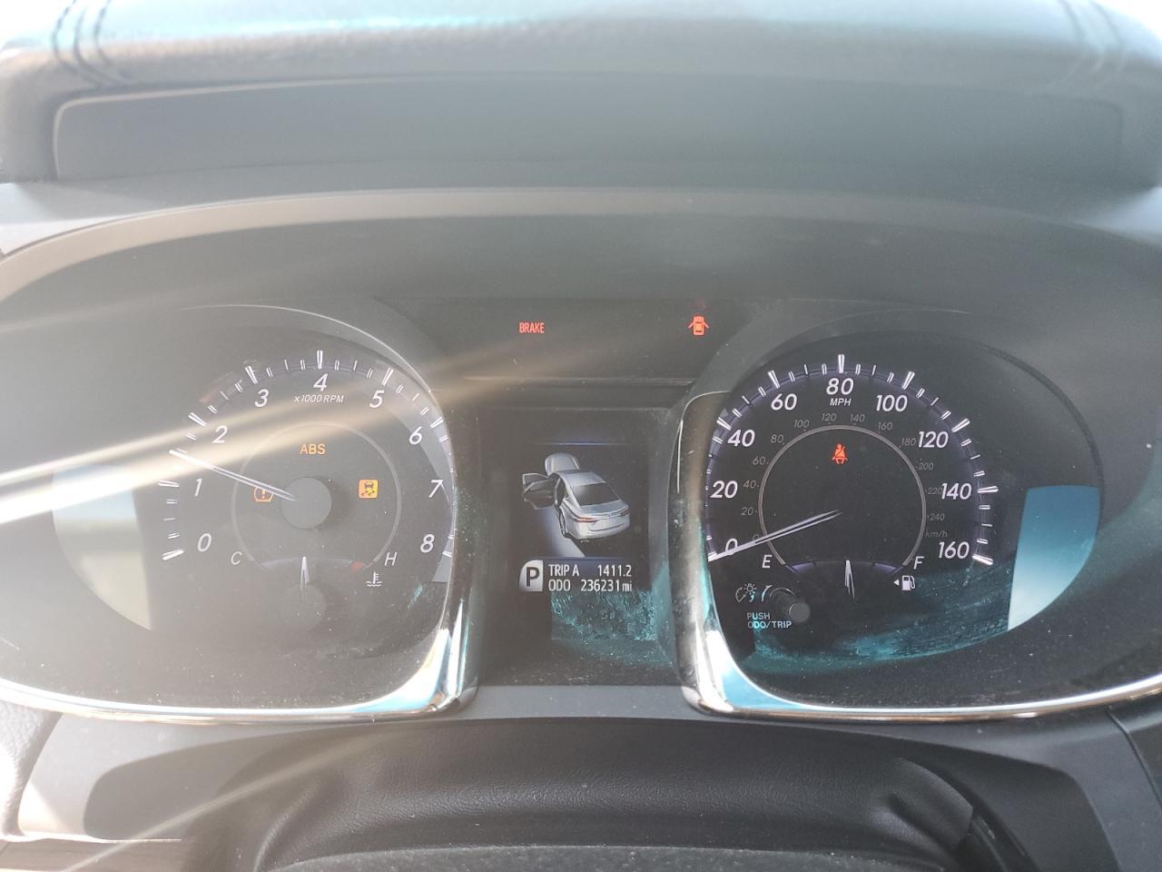 2013 TOYOTA Avalon