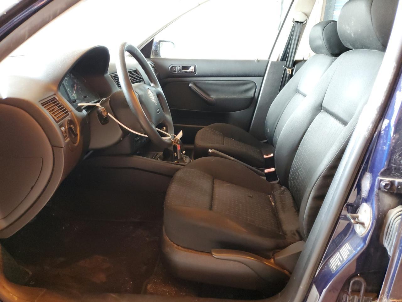 2003 VOLKSWAGEN GOLF