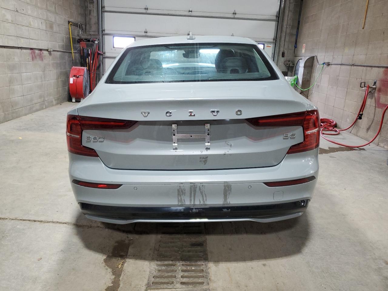 2024 VOLVO S60