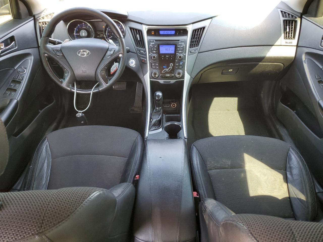 2011 HYUNDAI SONATA