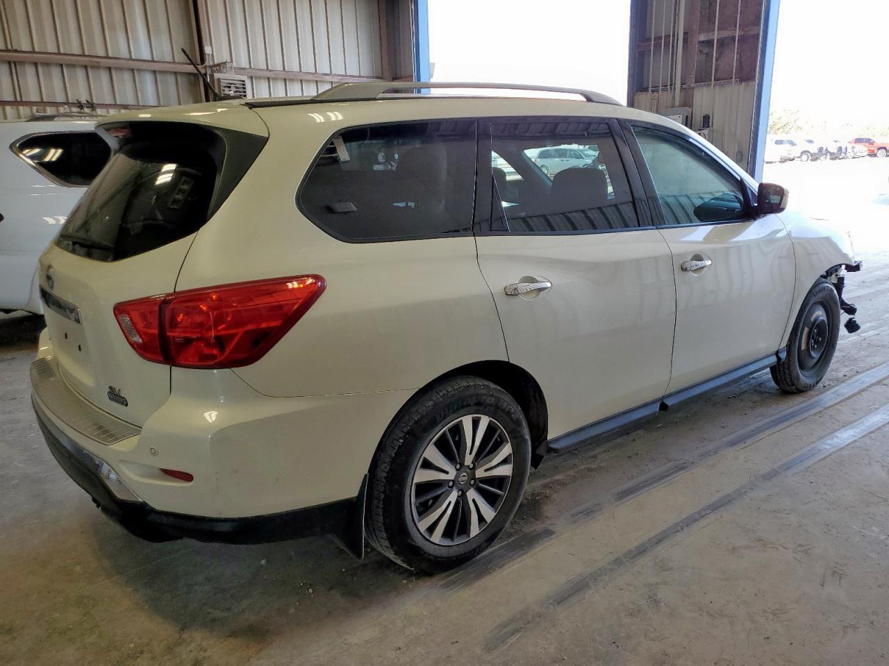 2017 NISSAN PATHFINDER