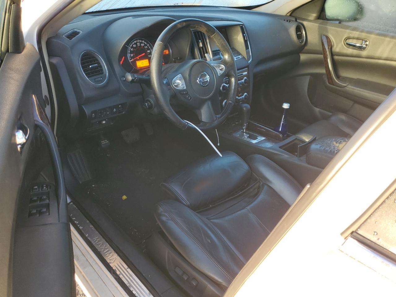 2011 NISSAN Maxima