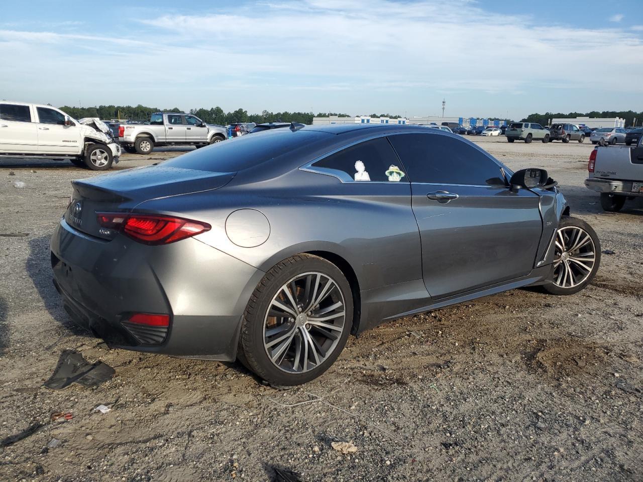 2017 INFINITI Q60
