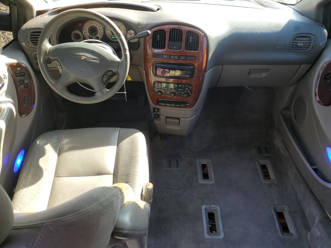 2001 CHRYSLER Town & Country