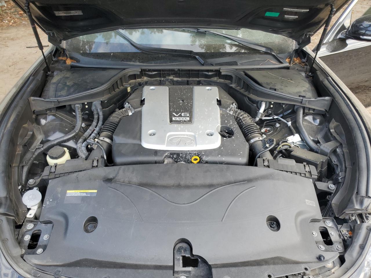 2015 INFINITI Q70