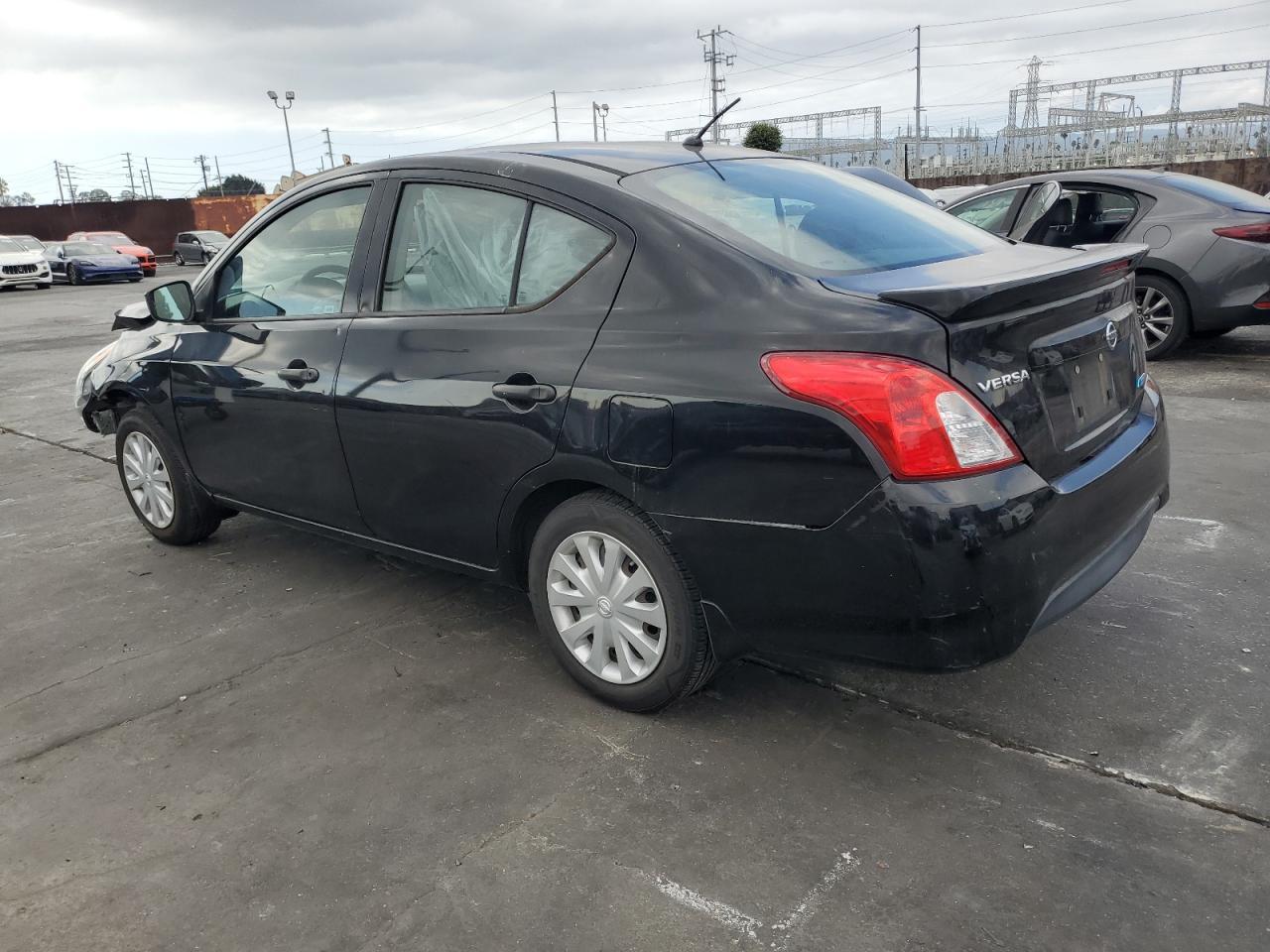 2016 NISSAN VERSA