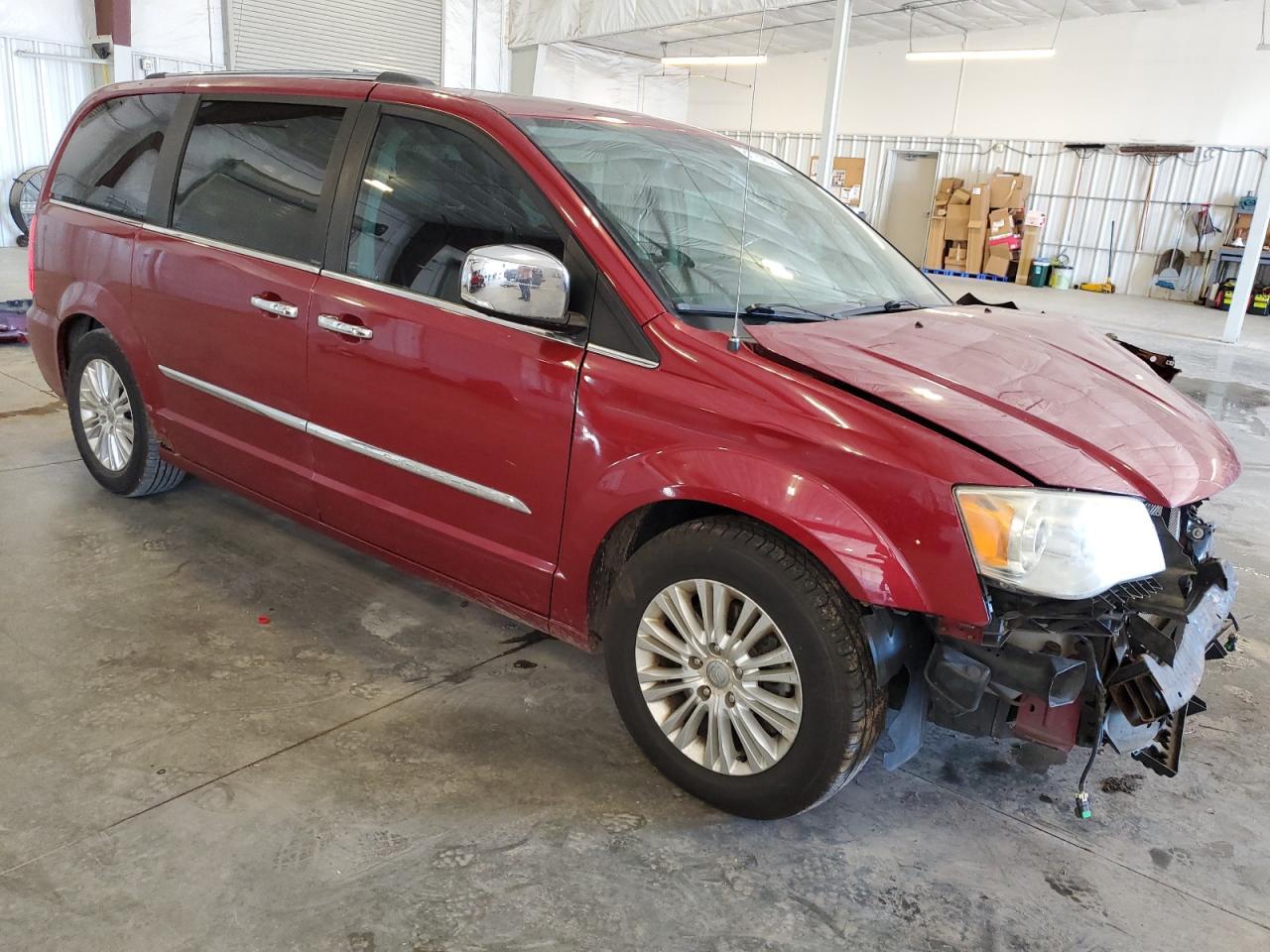 2012 CHRYSLER Town & Country