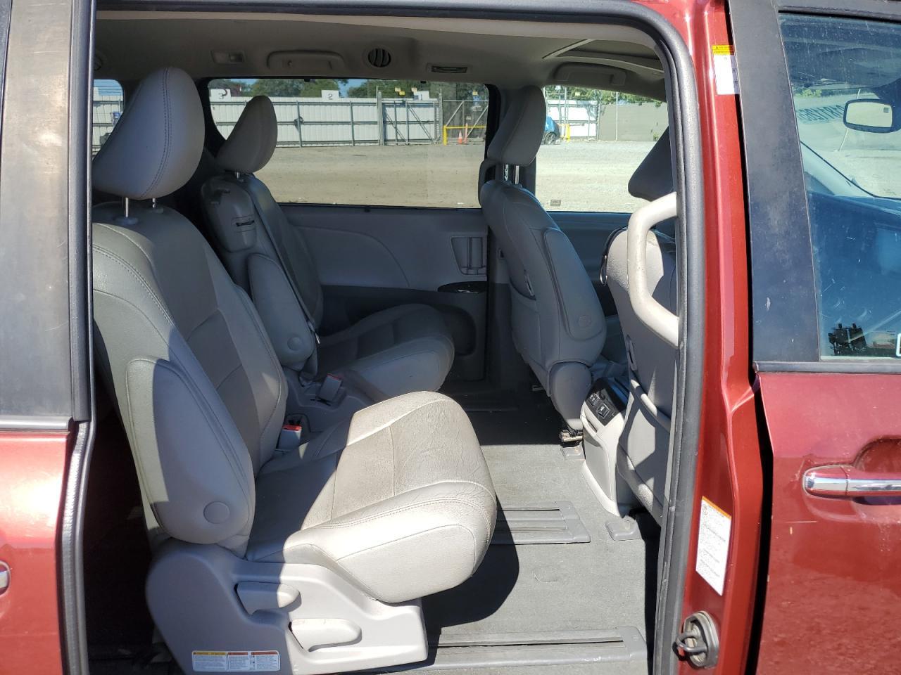 2020 TOYOTA SIENNA
