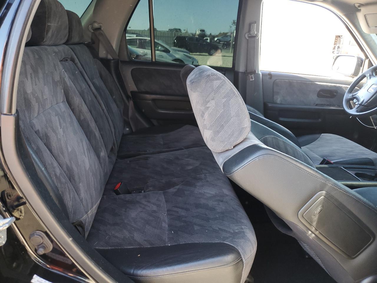 2004 HONDA CR-V
