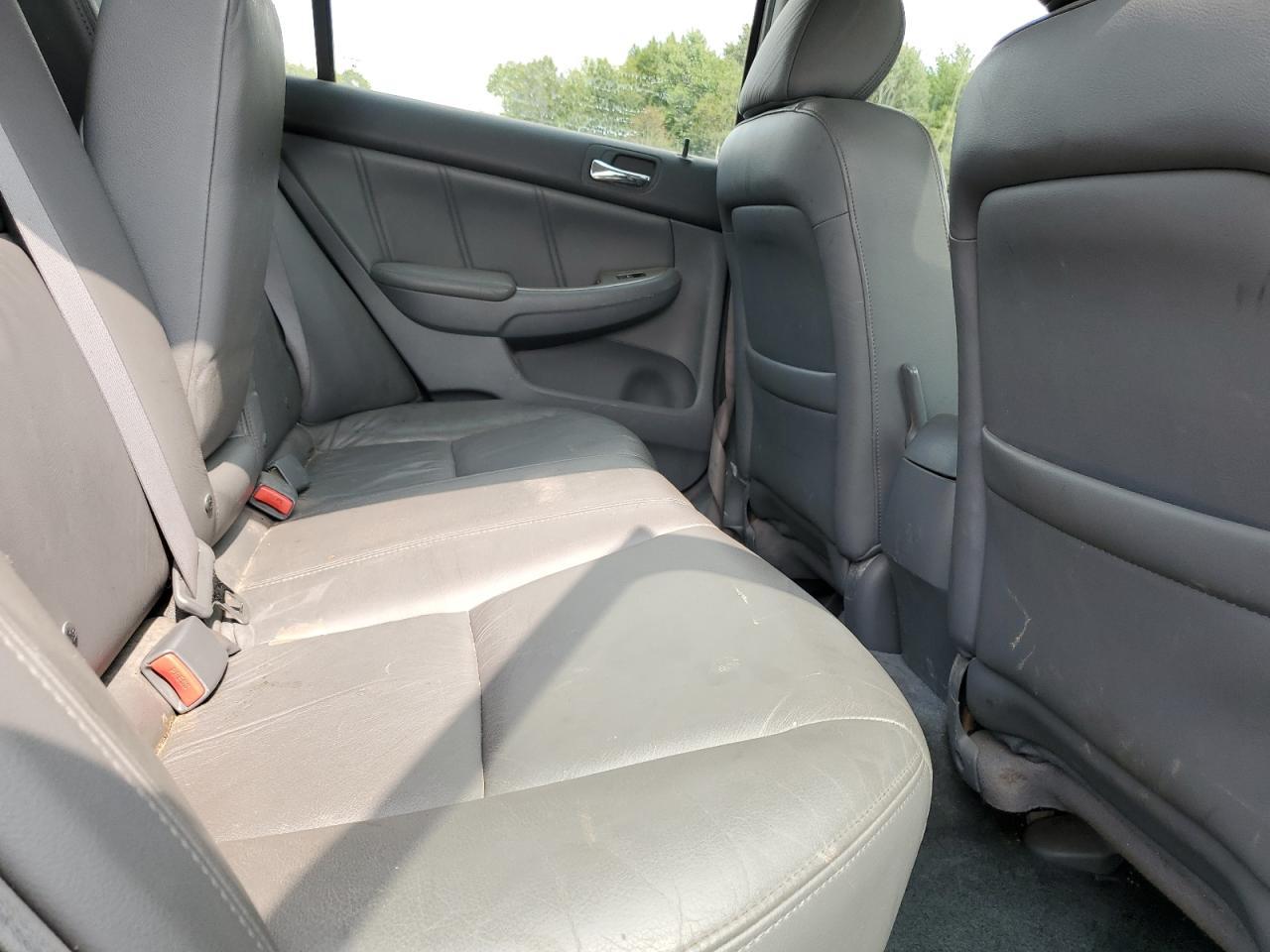2004 HONDA ACCORD