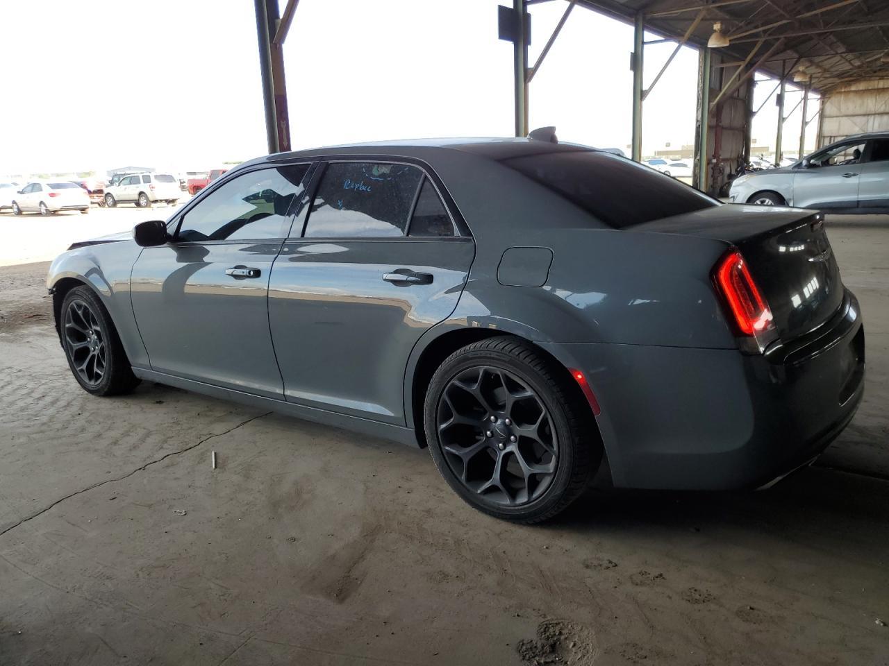 2019 CHRYSLER 300