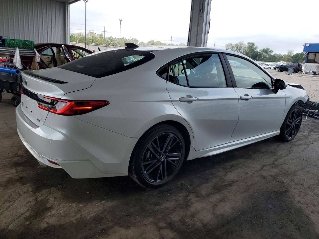 2025 TOYOTA CAMRY