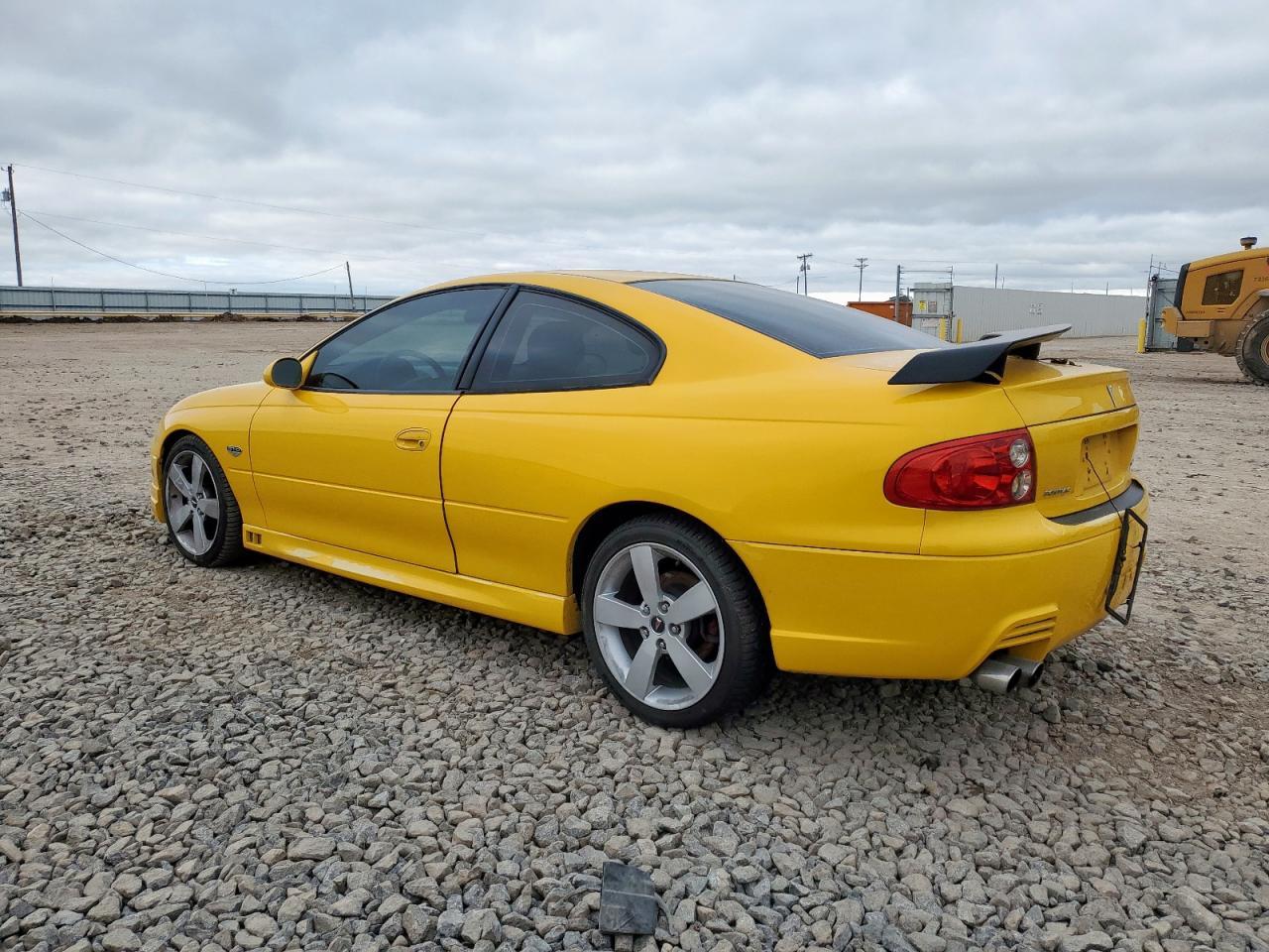 2005 PONTIAC Gto