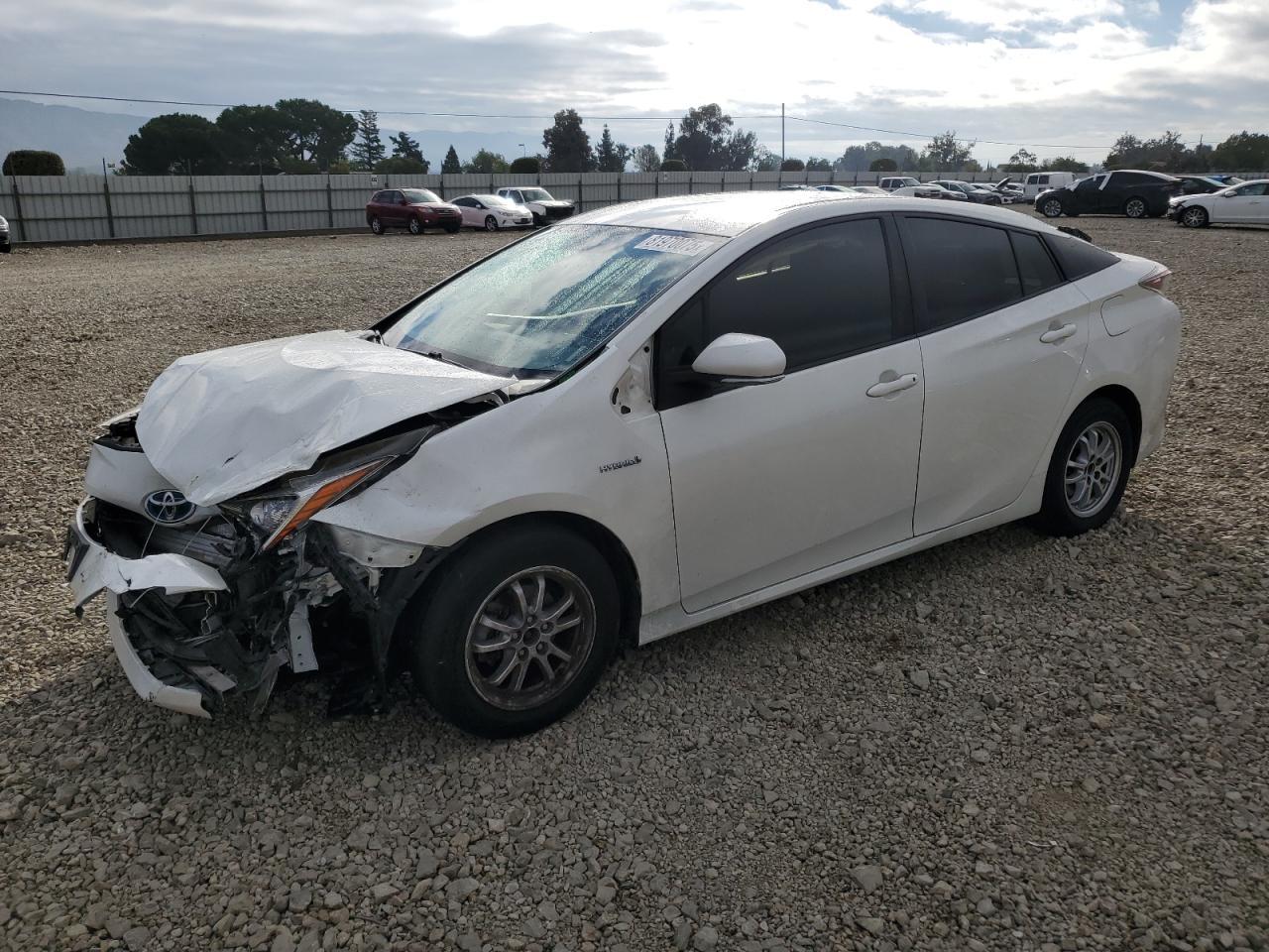 2016 TOYOTA PRIUS