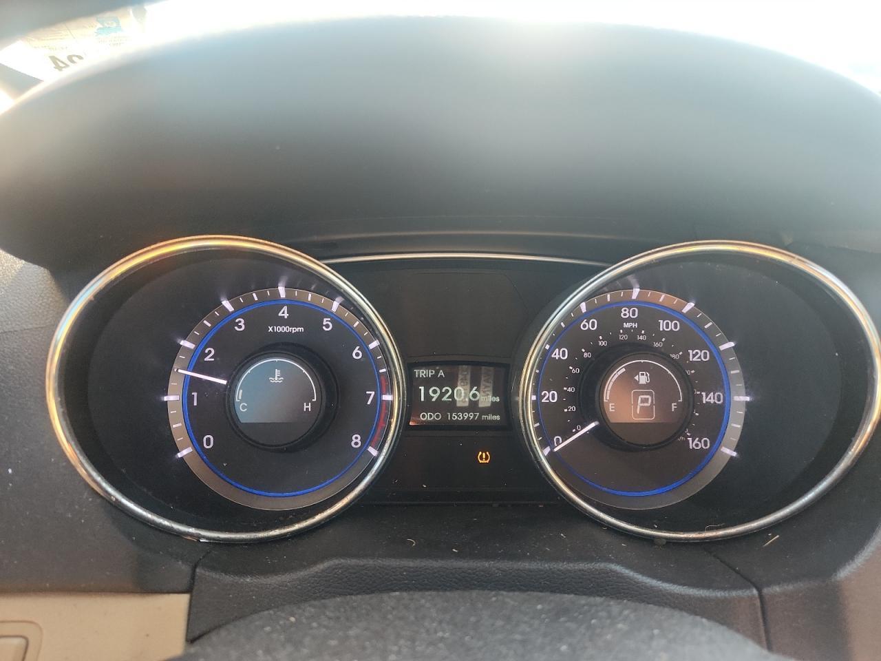 2011 HYUNDAI SONATA
