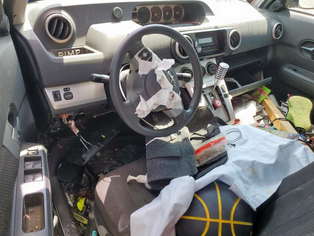 2010 TOYOTA SCION