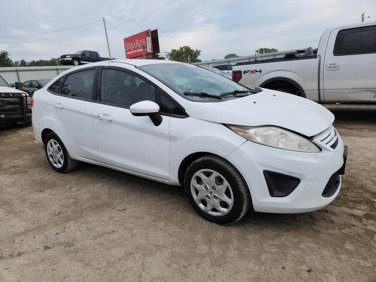 2013 FORD Fiesta