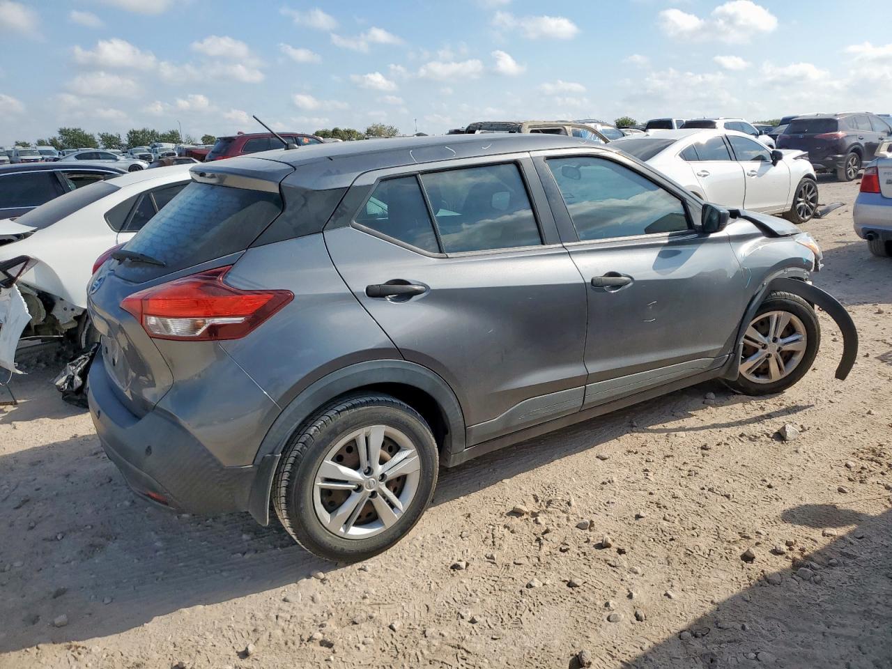 2020 NISSAN KICKS