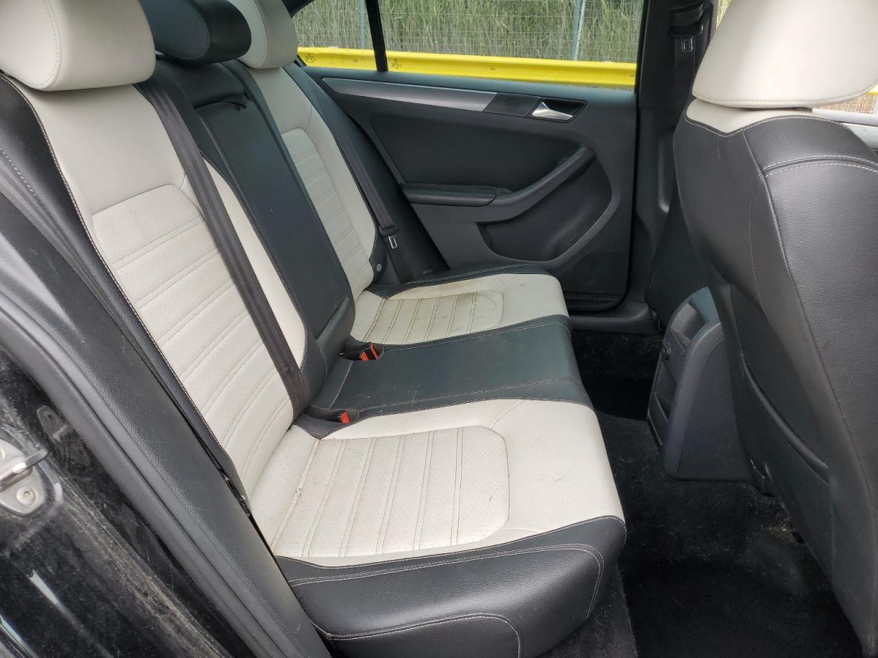 2016 VOLKSWAGEN JETTA