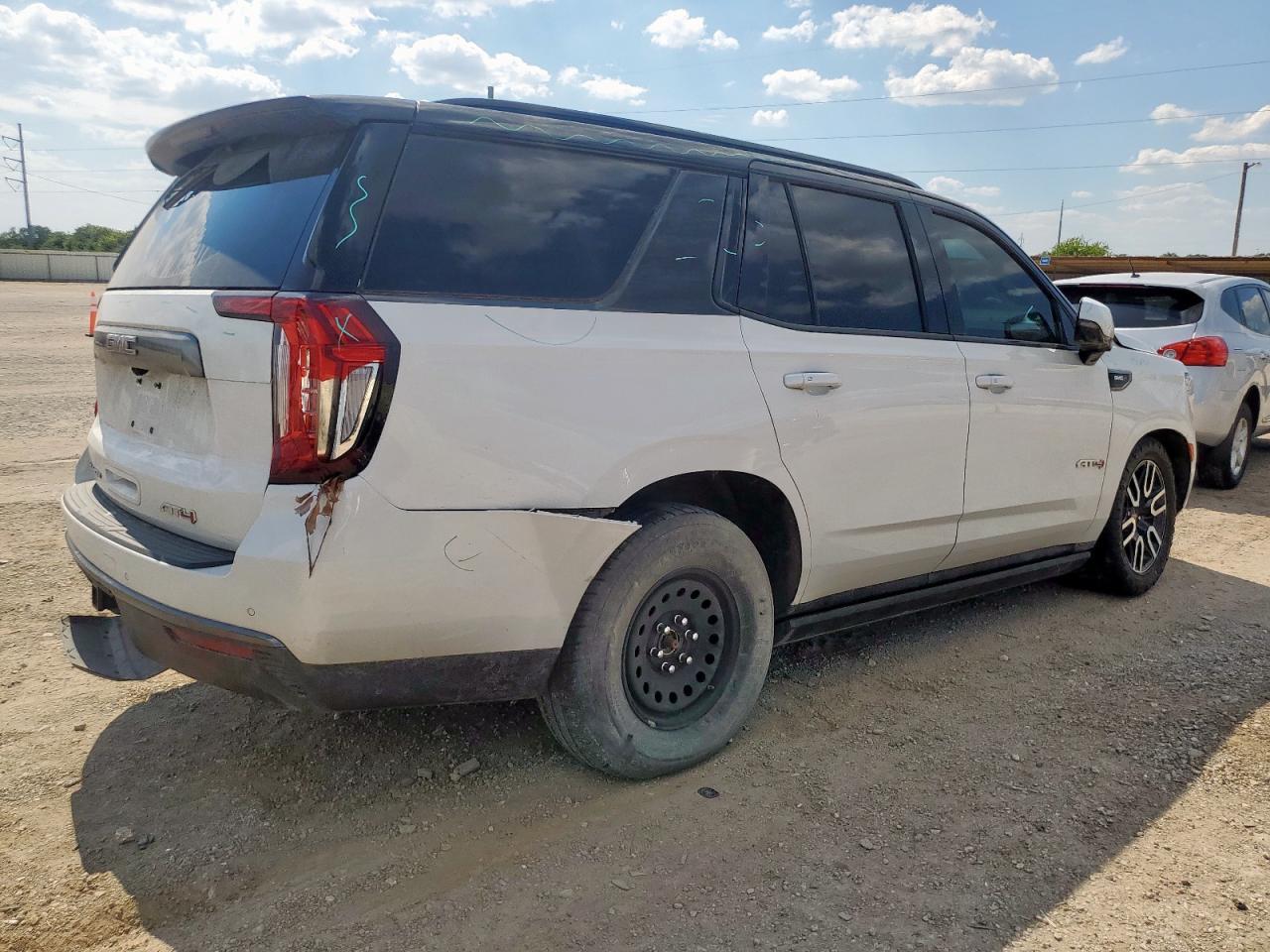 2021 GMC Yukon