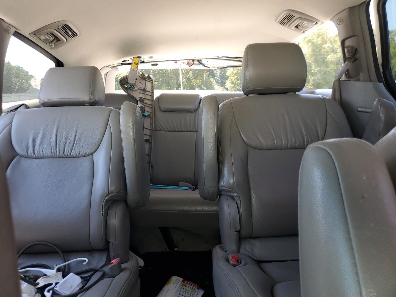 2006 TOYOTA SIENNA