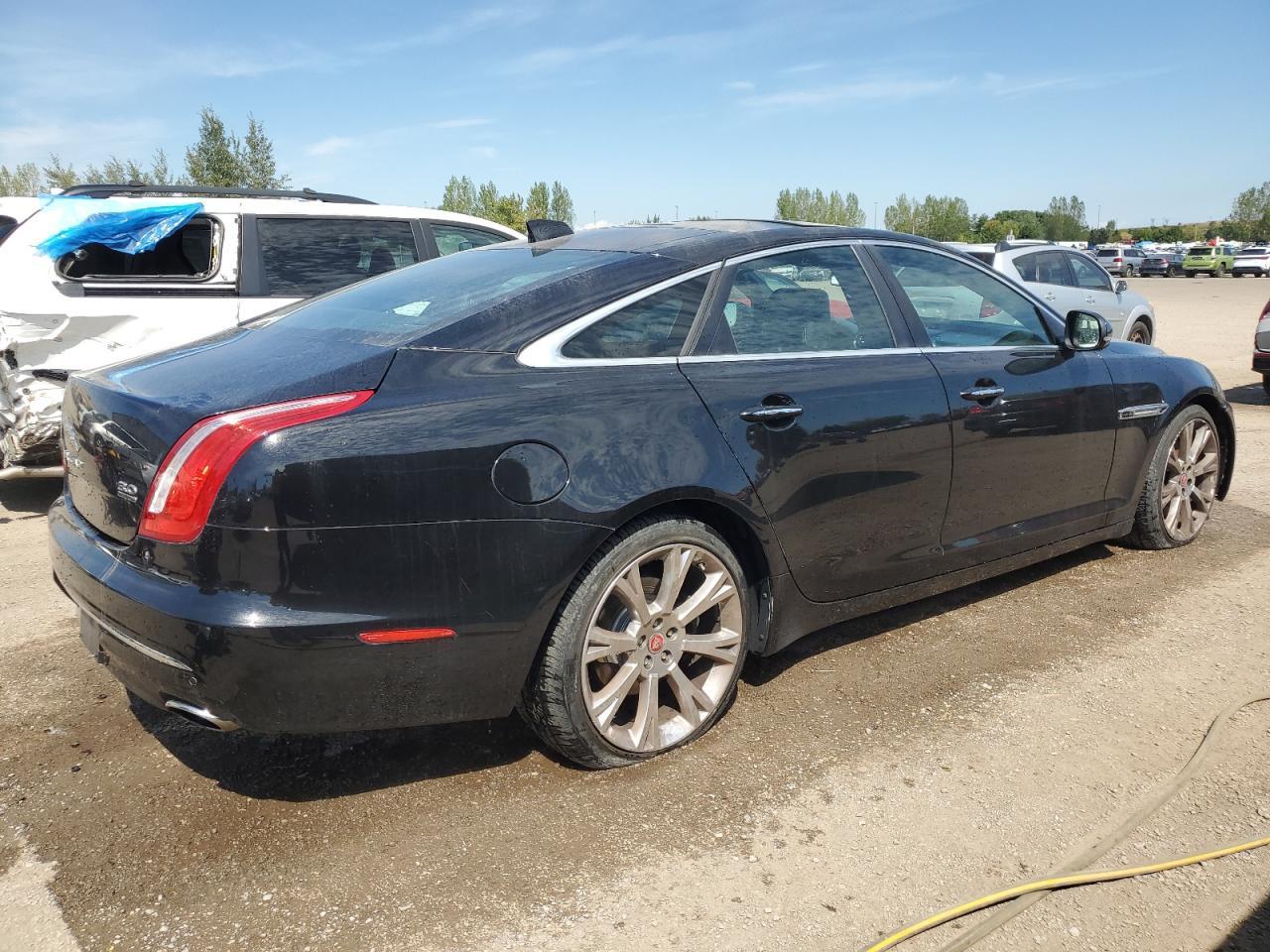 2017 JAGUAR Xj-Series