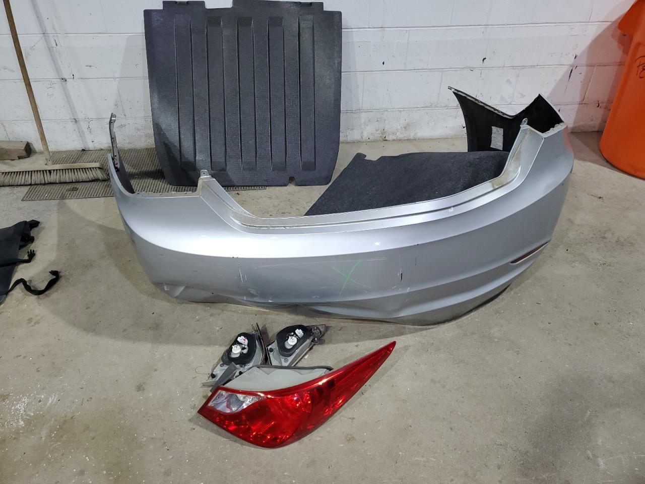 2011 HYUNDAI SONATA