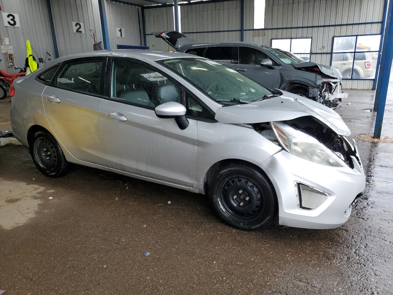 2011 FORD Fiesta