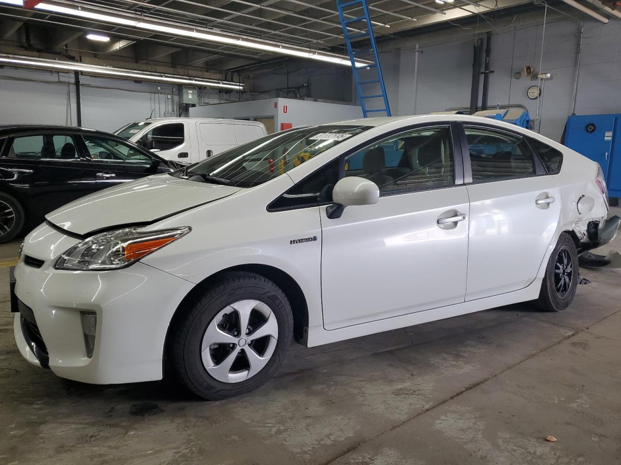 2015 TOYOTA PRIUS