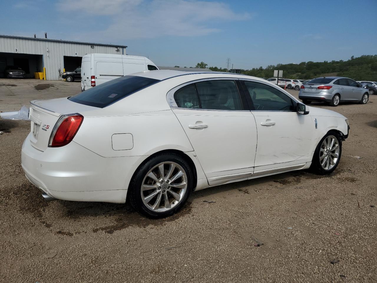 2011 LINCOLN MKS