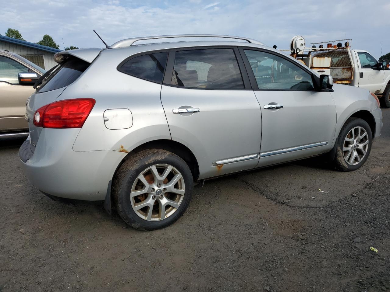 2012 NISSAN ROGUE