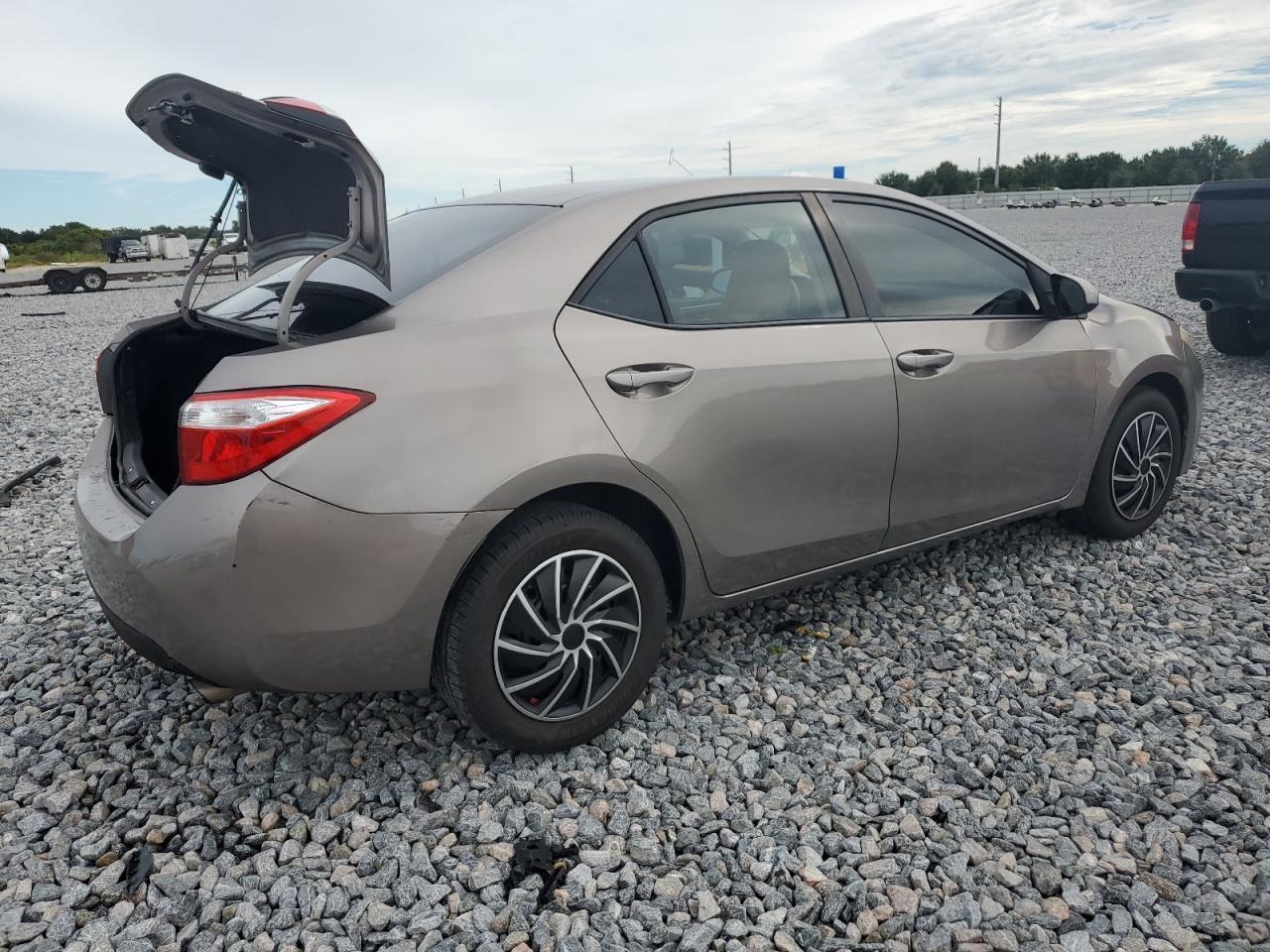 2015 TOYOTA COROLLA