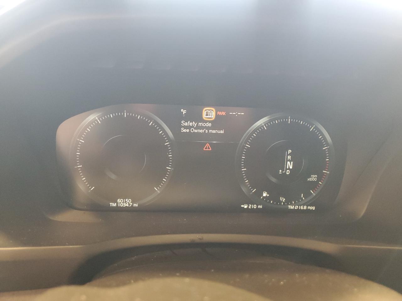 2020 VOLVO XC90