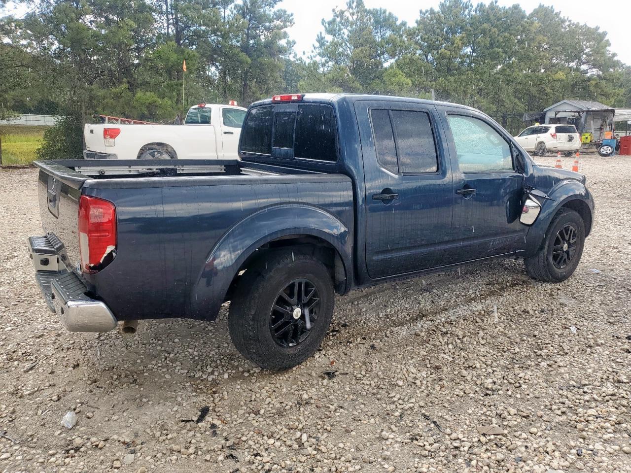2017 NISSAN Frontier