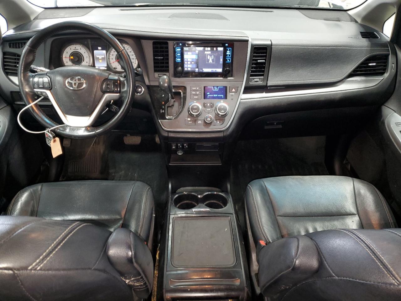 2015 TOYOTA SIENNA