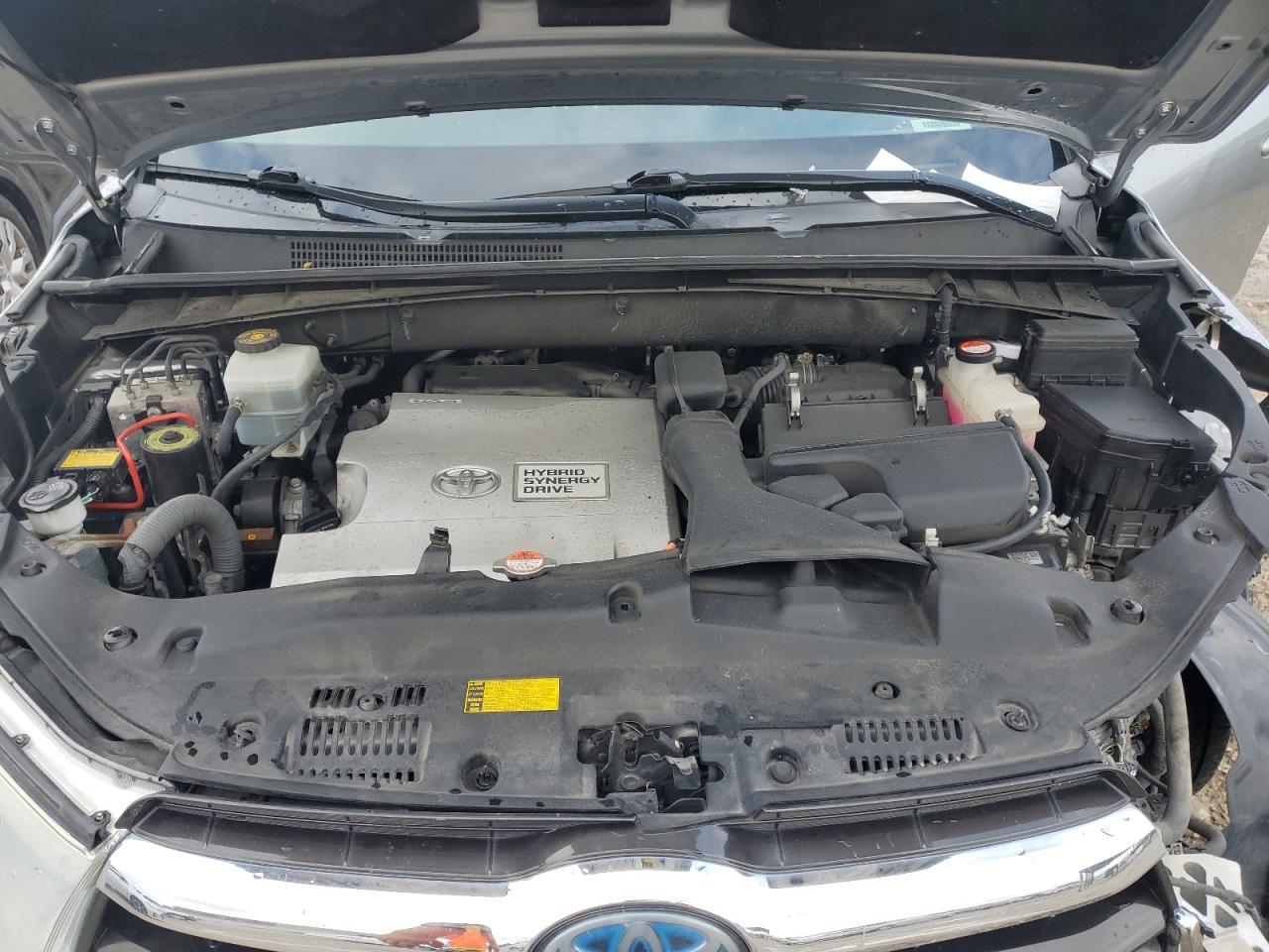 2016 TOYOTA HIGHLANDER