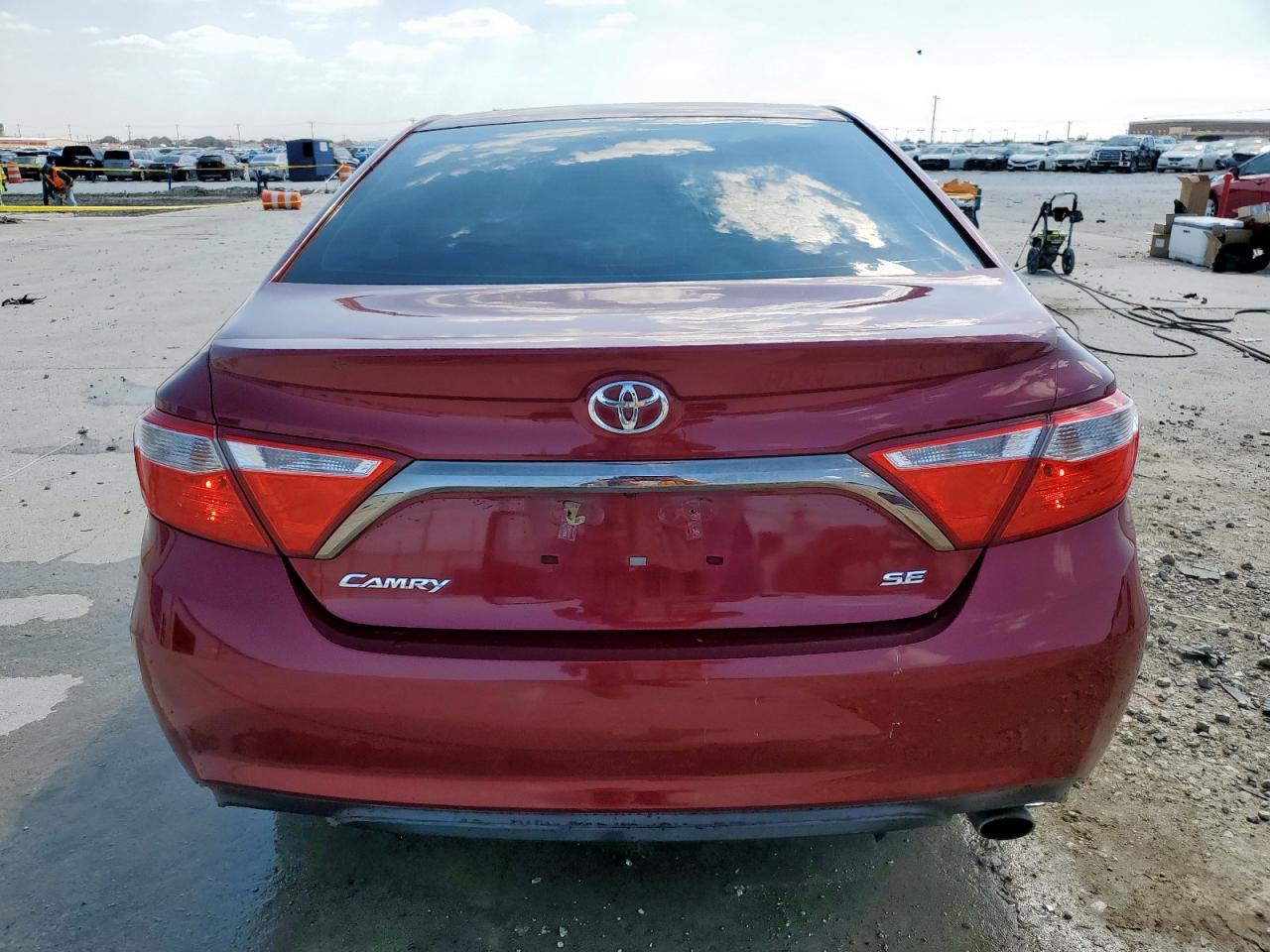 2016 TOYOTA CAMRY
