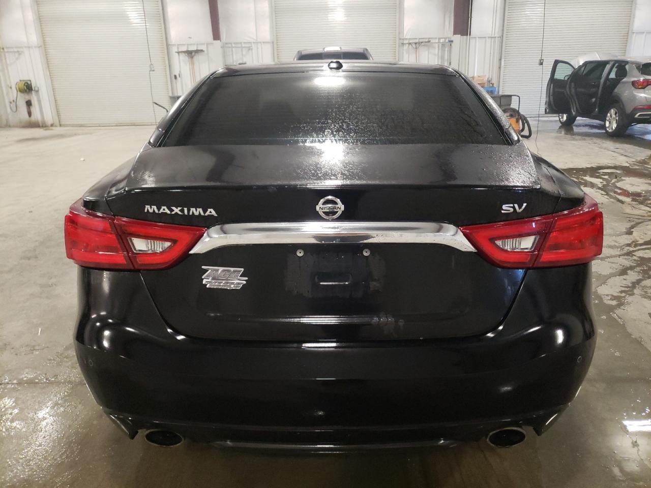 2018 NISSAN Maxima