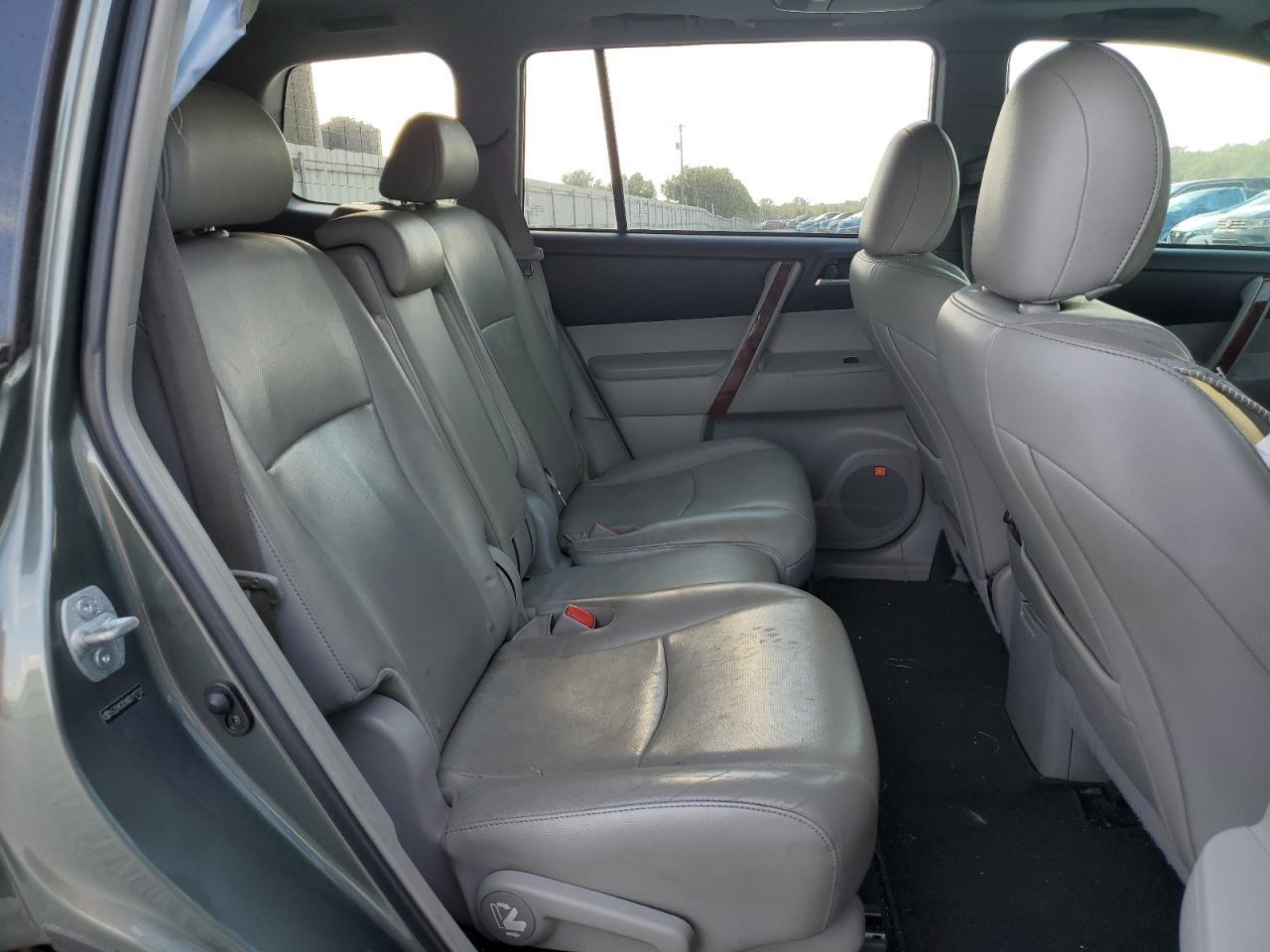 2013 TOYOTA HIGHLANDER