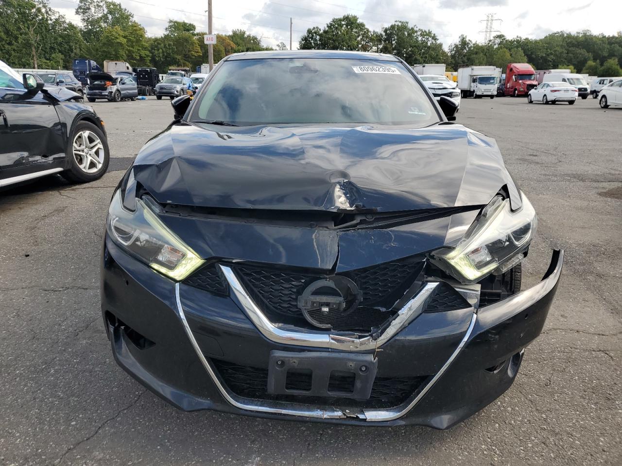 2018 NISSAN Maxima