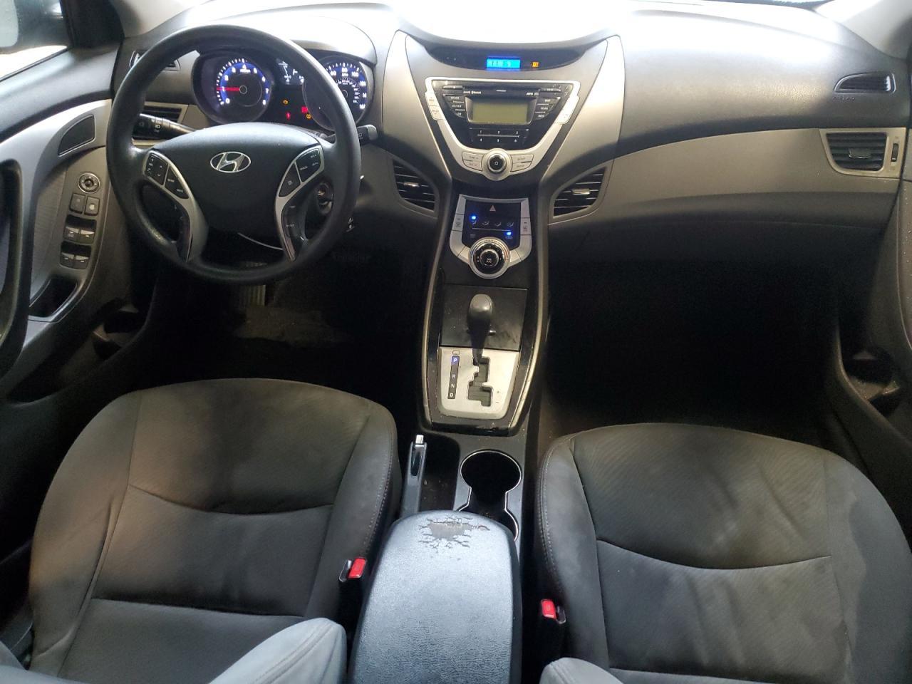 2011 HYUNDAI ELANTRA