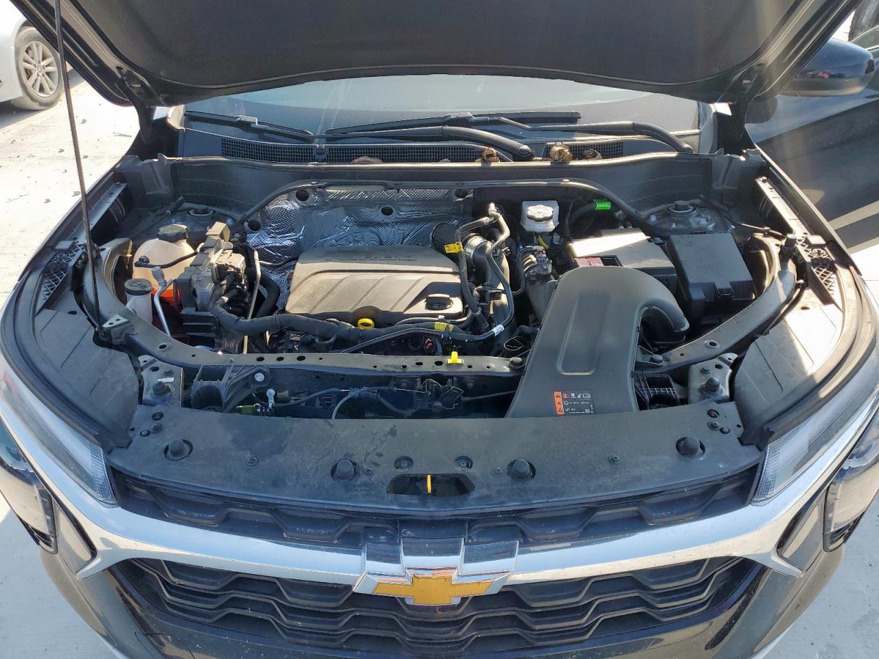 2025 CHEVROLET TRAX