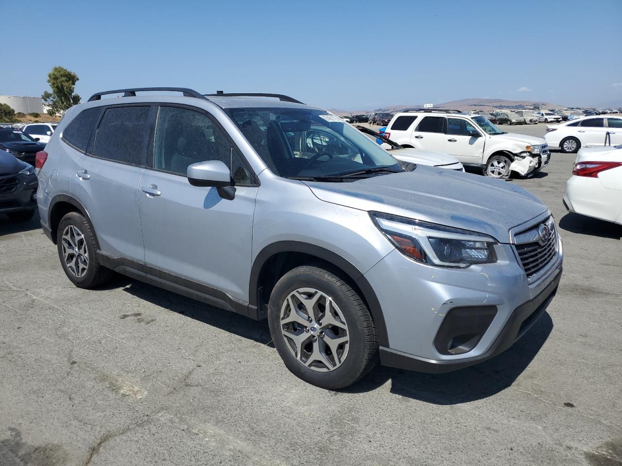 2021 SUBARU FORESTER