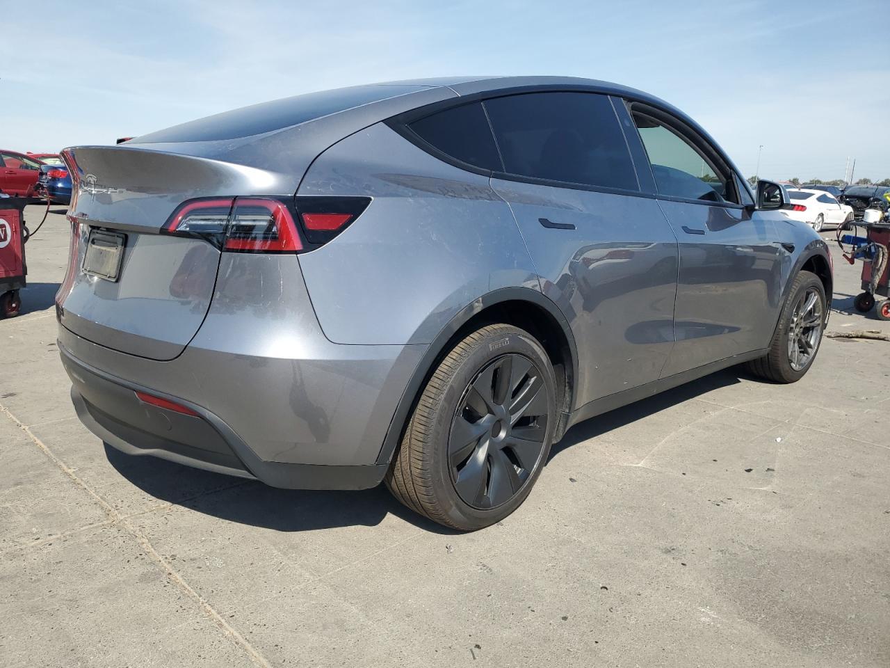2024 TESLA MODEL Y